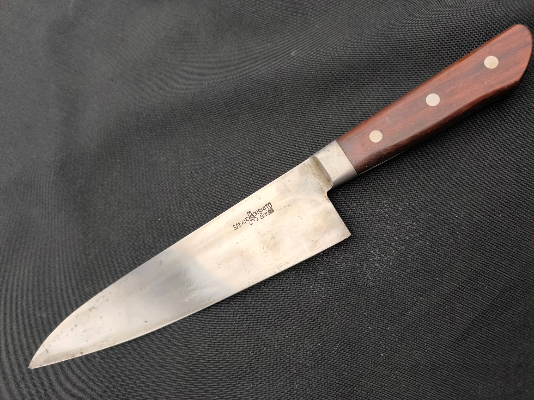 Gyuto 240 mm — Sakai Ishito 桜印 (SHOW005) — fotografie 1
